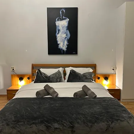 The Stag Ultracentral Oldtown Apartment *