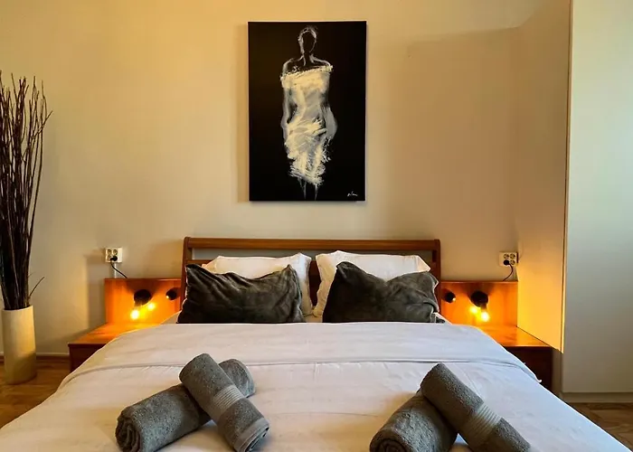 The Stag Ultracentral Oldtown Apartment *